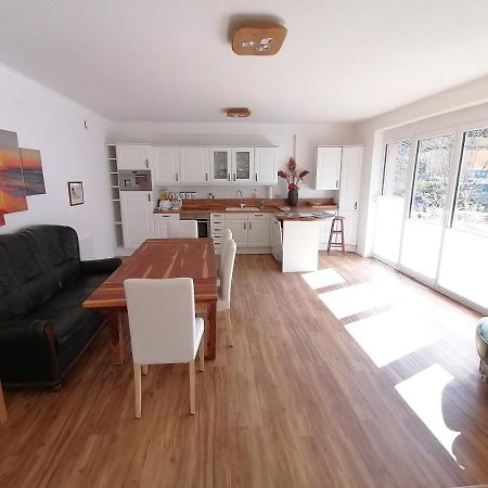 85 Qm Wohnung Pauluste Mit Terasse Und Garten Rostock Luaran gambar