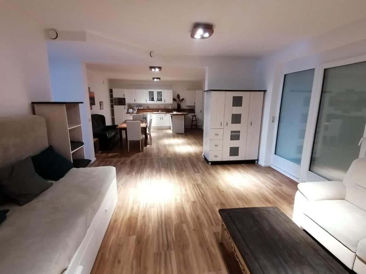85 Qm Wohnung Pauluste Mit Terasse Und Garten Rostock Luaran gambar